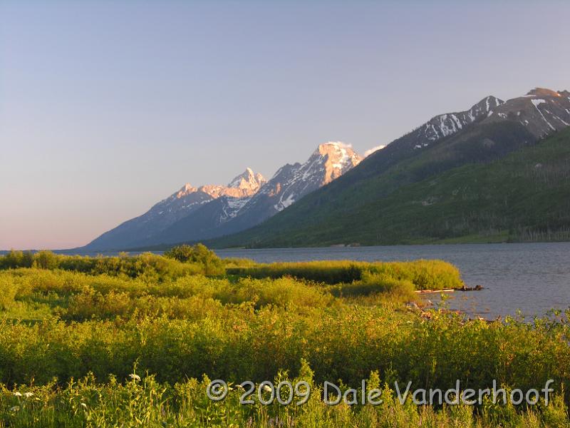 DSCN0283.JPG - The sun hitting the tips of the tetons.