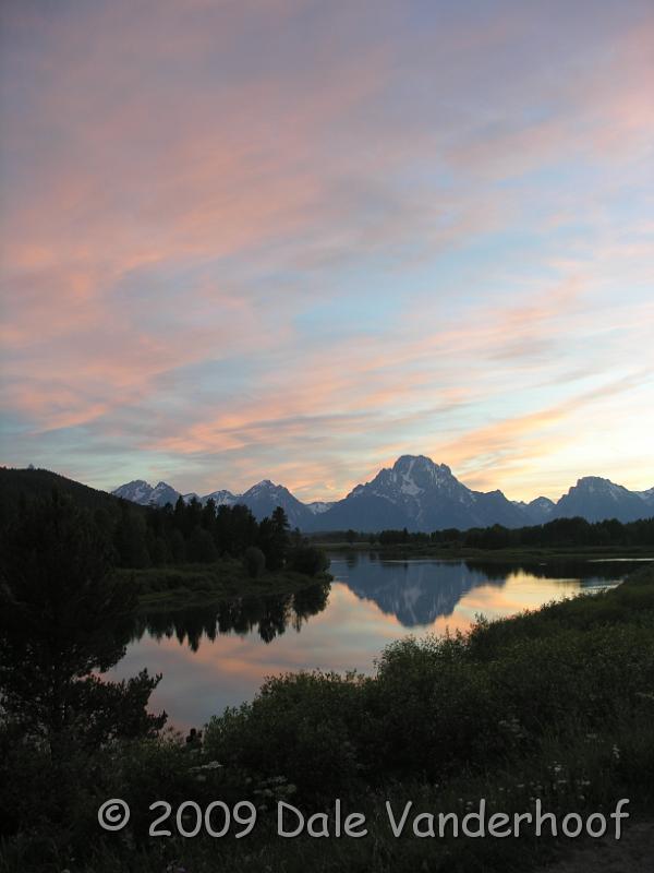 DSCN0393.JPG - Sunset at the Grand Tetons